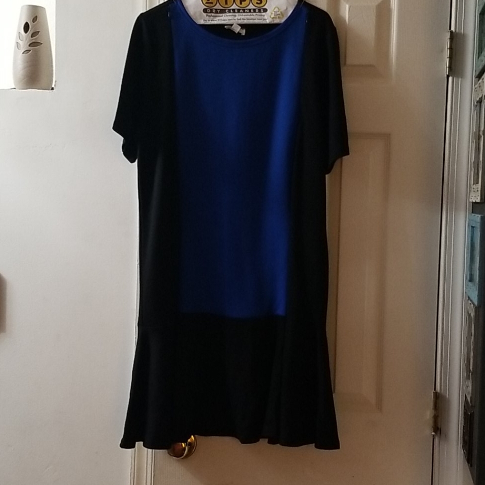 Gebe maternity dress.